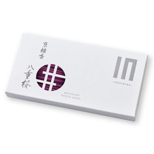 香彩堂の商品。
三種香之図シリーズのうち八重桜の香り。
